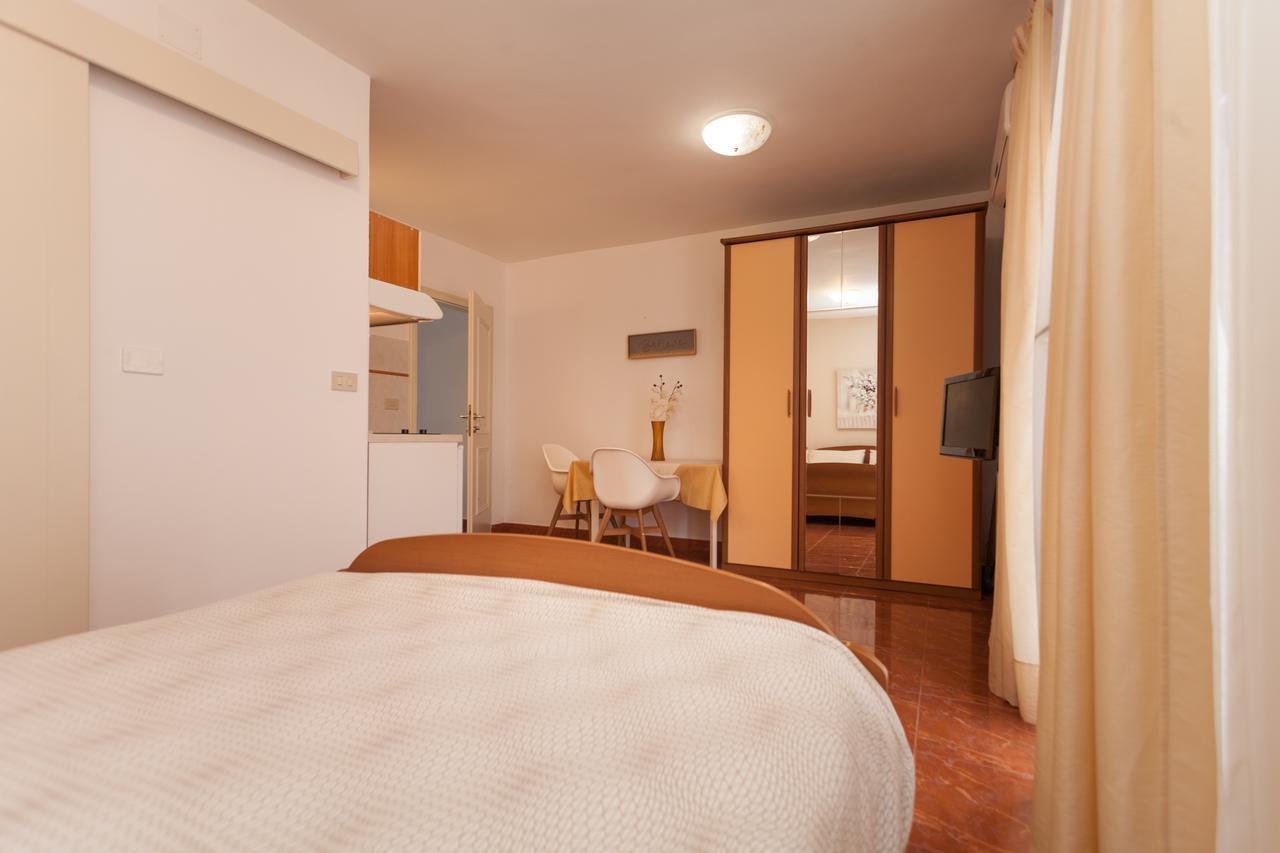 Apartments Alice Rovinj Exterior foto